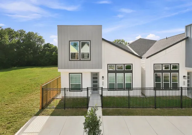 Expensive Highland Heights Crossing Real Estate