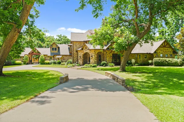 Popular Foster Island Estates Real Estate