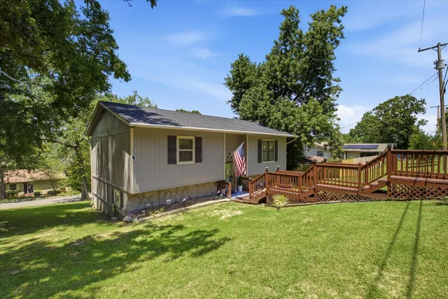 Popular West Branson Heights Real Estate