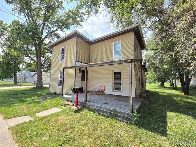 Popular Kahoka Real Estate