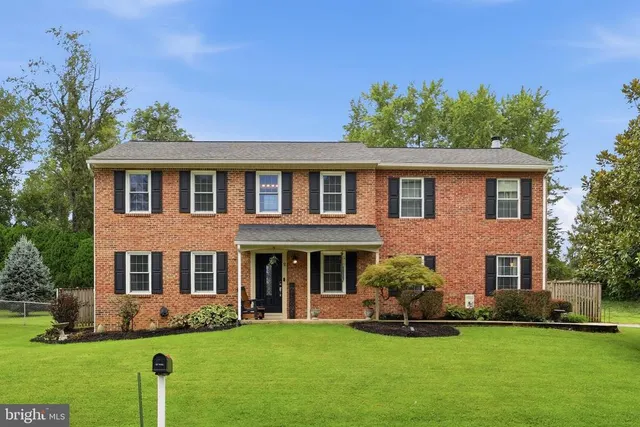 Cheap Colonial Park East Real Estate