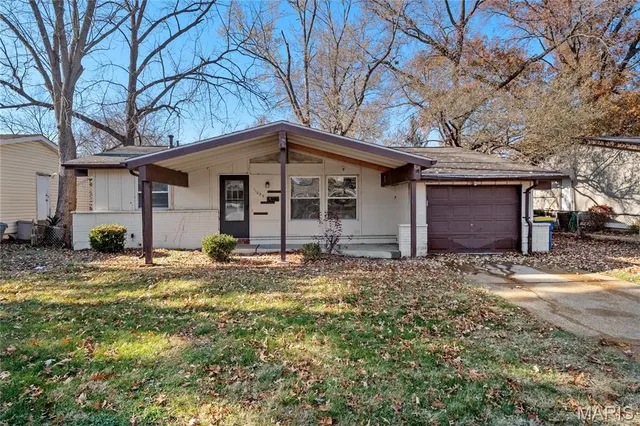 Popular Hathaway Manor 21 Real Estate