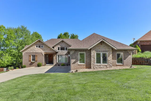 Popular Eaglesgate Real Estate