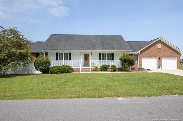 Popular Cedar Lakes Real Estate
