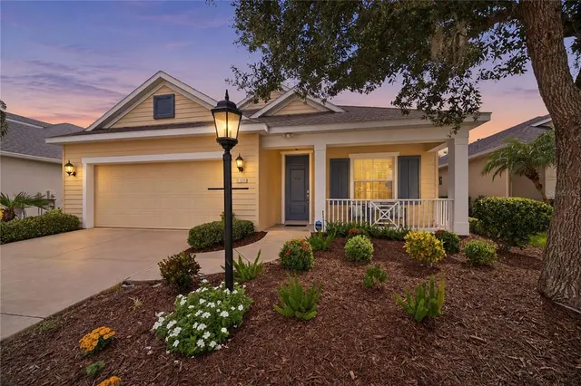 Popular RIVERS REACH Real Estate