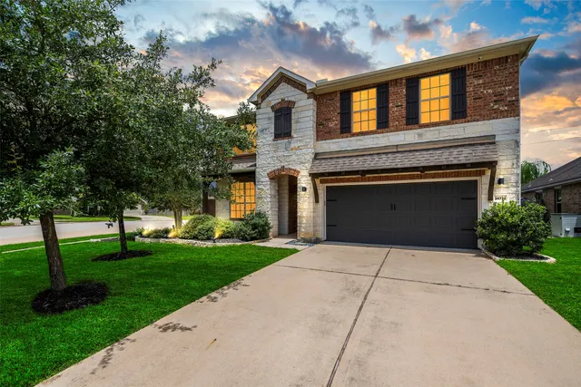 Popular Wimbledon Falls Sec 6 Pt Real Estate