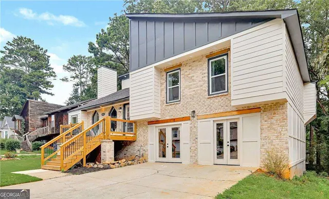 Popular Brooks Landing Real Estate