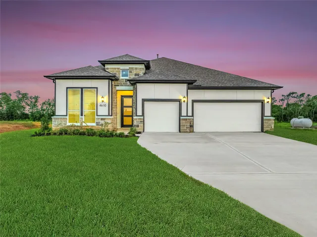 Popular Magnolia Bend Real Estate