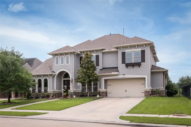Popular Lakes Of Bella Terra Sec 22 Real Estate