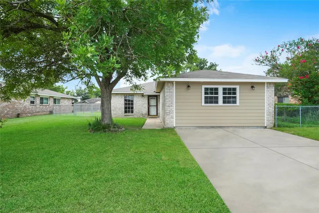 Popular South Angleton Real Estate