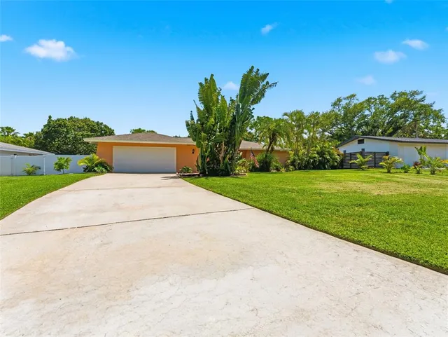 Popular DEL ORO GROVES Real Estate