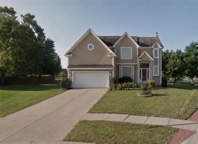 Popular Leawood Falls Real Estate