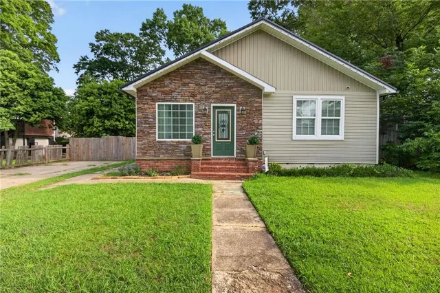 Popular Lanier Homes Real Estate