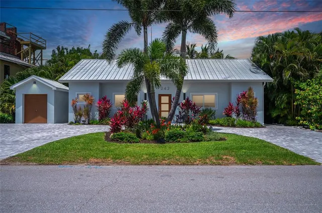 Expensive LUANA ISLES Real Estate
