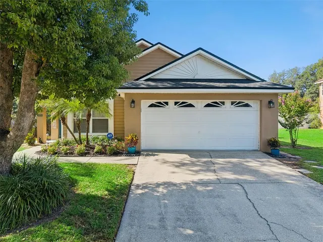 Popular ROYAL OAK ESTATES Real Estate