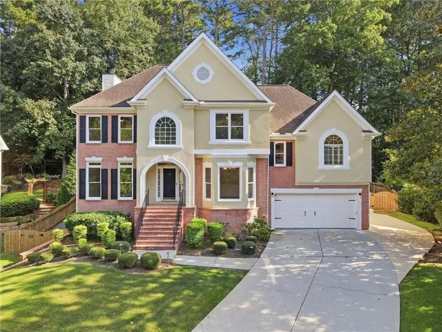 Expensive Lansdowne Real Estate