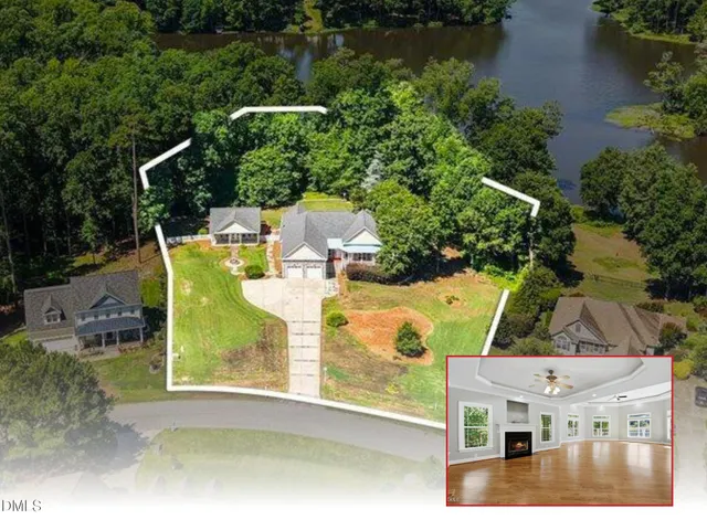 Popular Bluffs of Austin Pond Real Estate