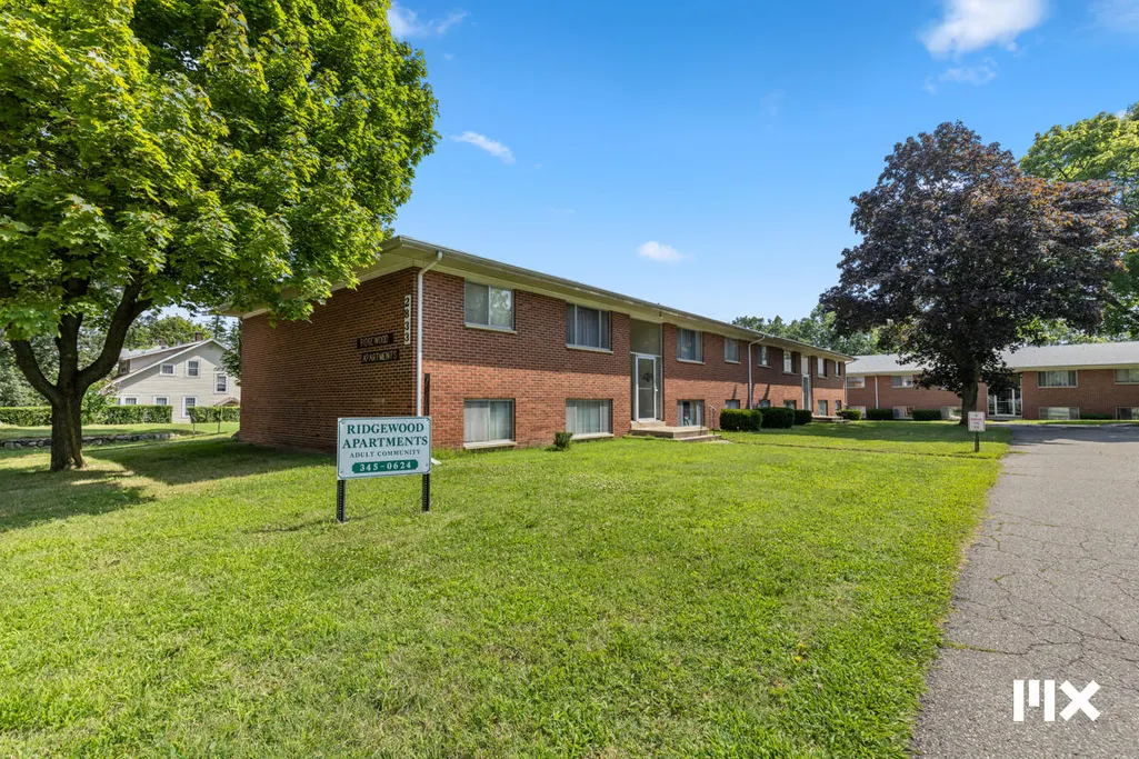 2907 S Burdick St, Kalamazoo, MI 49001