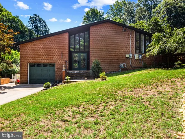 Popular Barnaby Village Real Estate