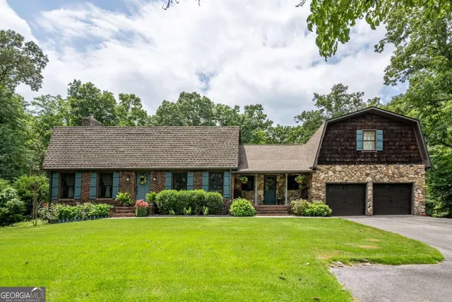 Expensive Frontier Estates Real Estate