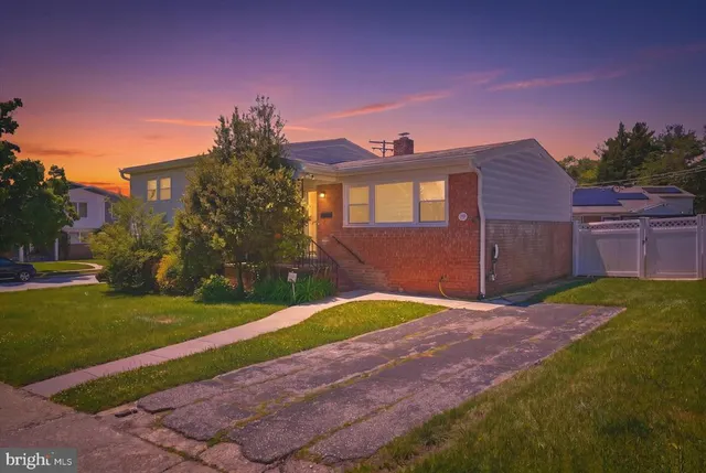 Popular Meadowood Real Estate