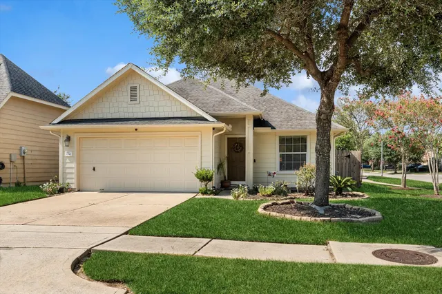 Popular Lakeshore Sec 5 Real Estate