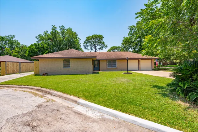 Popular Briar Meadow Real Estate