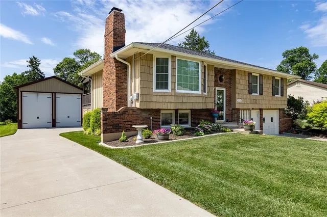 Popular Pleasant Valley Real Estate
