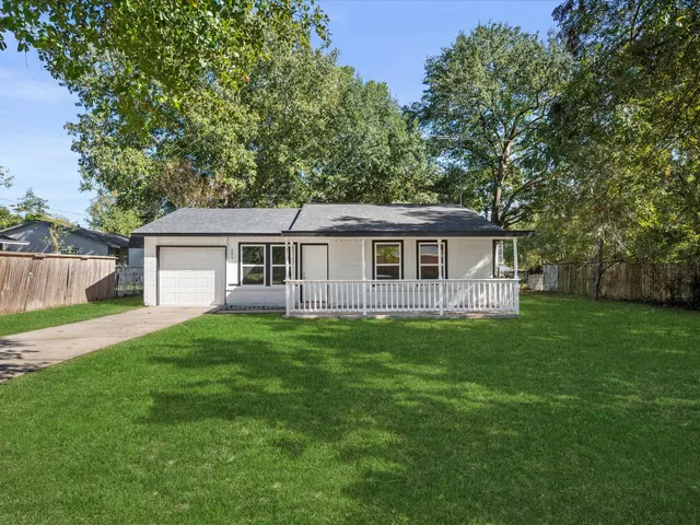 Popular Montgomery Townsite Real Estate
