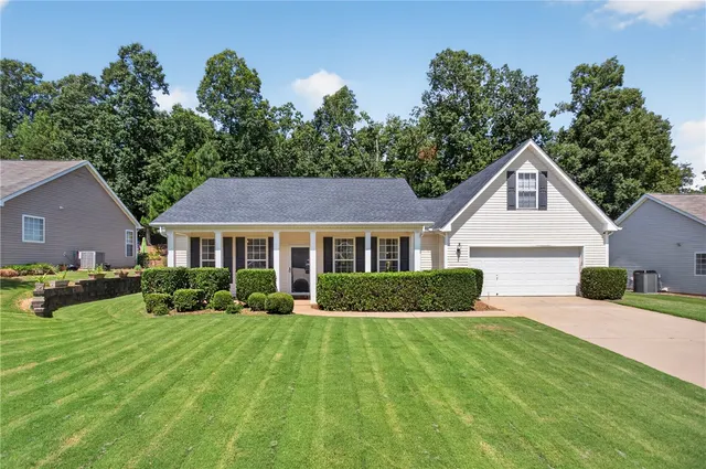 Popular The Farm at Sandy Springs Real Estate