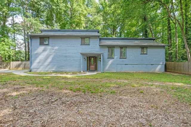 Popular Weybridge Real Estate