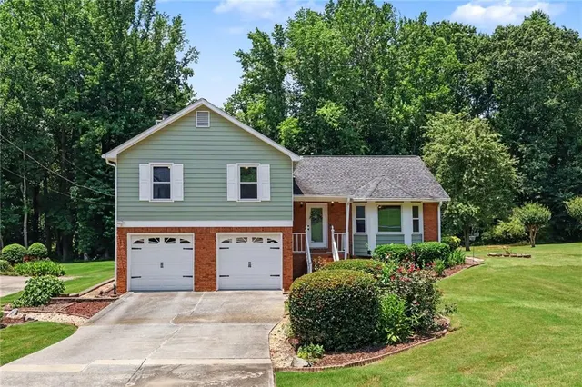 Popular Amherst Chase Real Estate