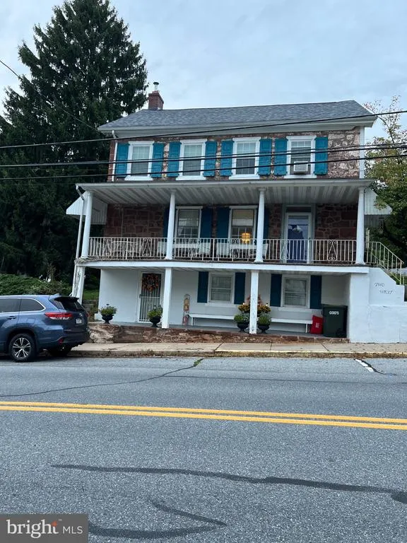 Cheap Adamstown Real Estate