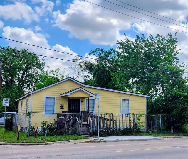 Expensive Independence Heights Real Estate