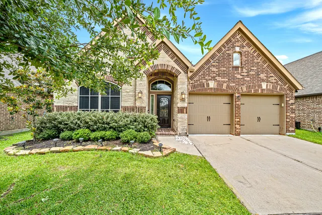 Popular Ventana Lakes Sec 1 Real Estate