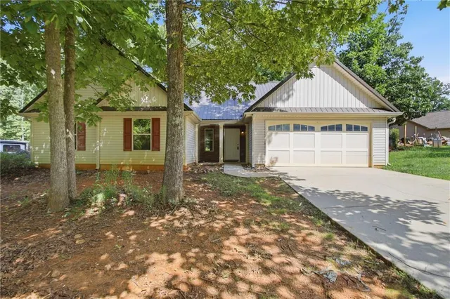 Popular ROCKWOOD Real Estate