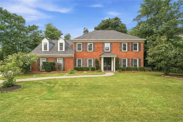 Popular North Chestnut Grove Real Estate