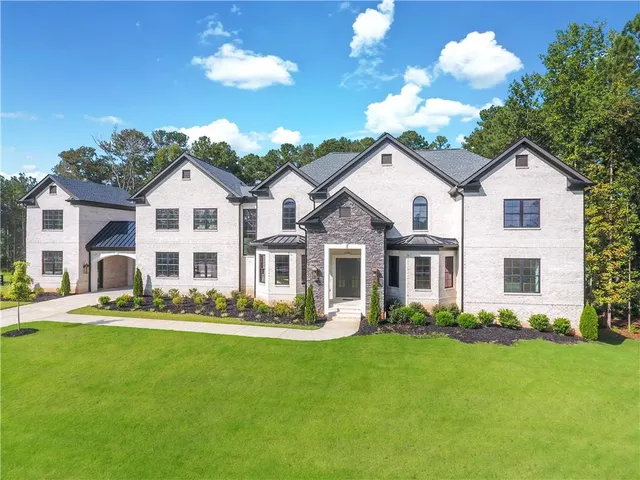 Popular NO HOA - Thompson Manor Real Estate