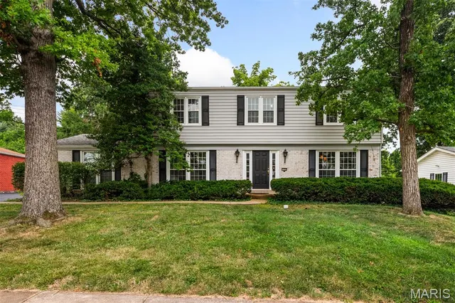 Popular Brookdale 2 Real Estate