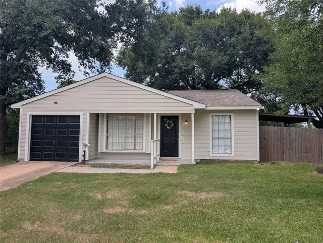 Cheap 35 Hockley Real Estate