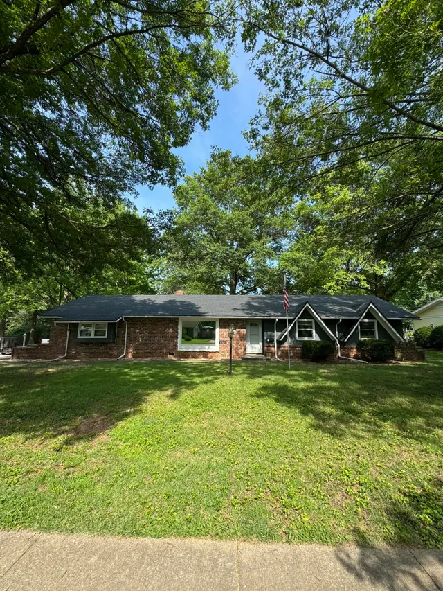 Popular Village Green Real Estate