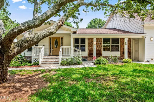 Expensive Damont Hills Real Estate