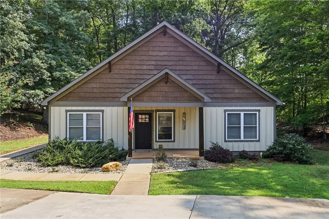 Popular Providence Poin Real Estate