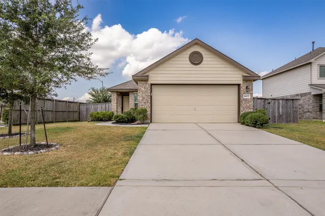 Popular Wooster Crossing Real Estate