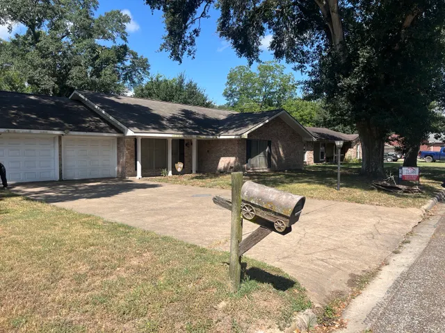 Popular Engelking Terrace Sub Real Estate