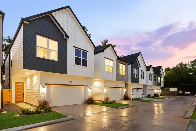 Popular Highland Vista Real Estate