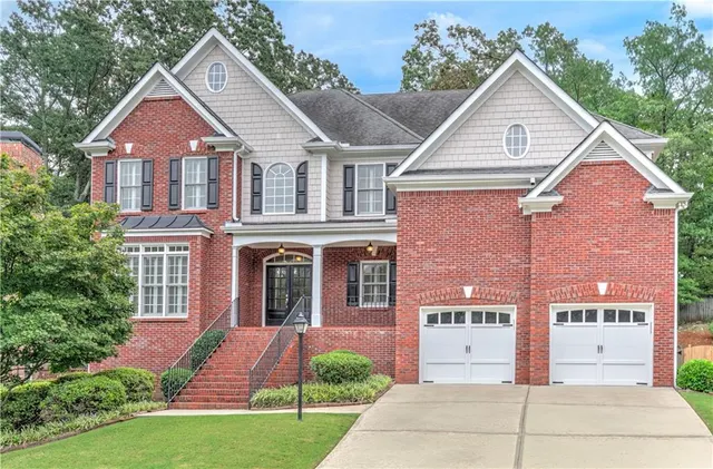 Expensive Hampton Oaks Real Estate