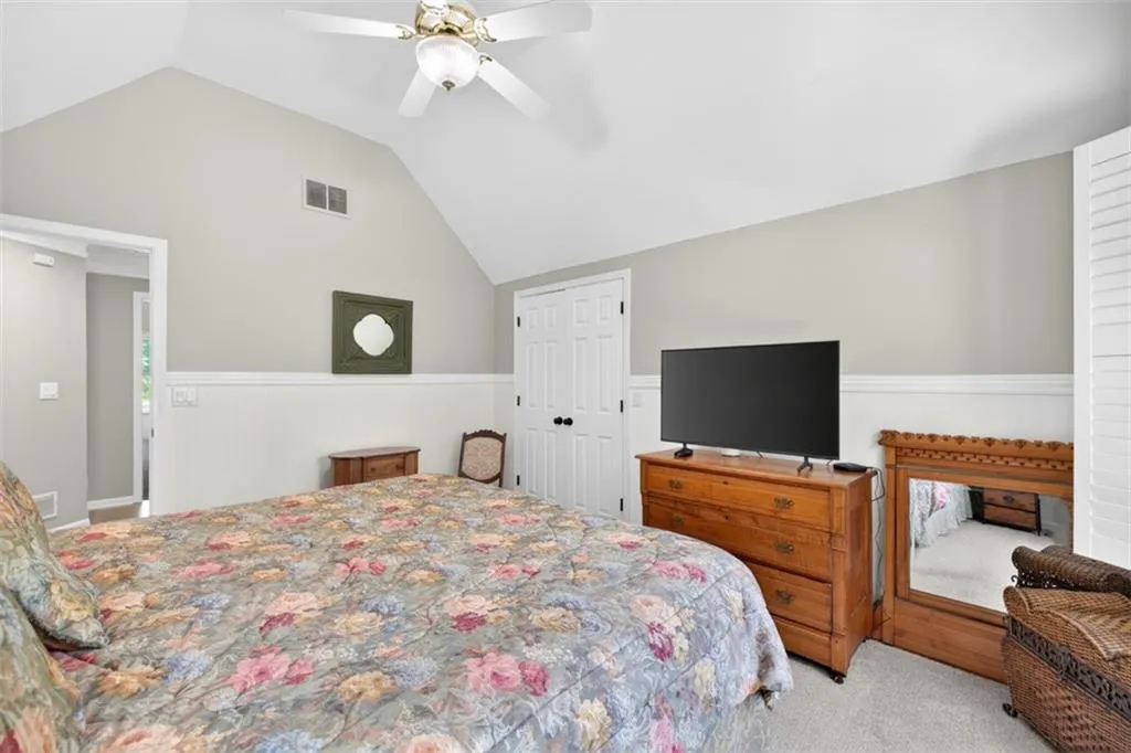 Listing Thumbnail Image 44