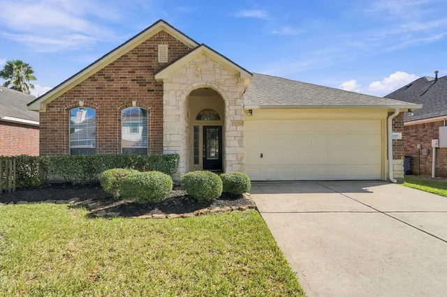 Cheap Bay Colony Pointe Sec 6 2004 Real Estate