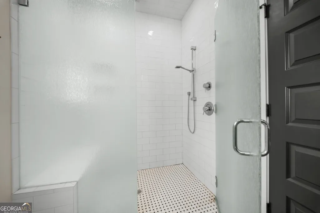 Listing Thumbnail Image 36